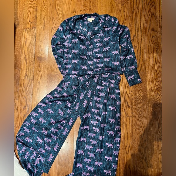 J. Crew Jungle Print Blouse and Wide Leg Pants - Picture 1 of 5